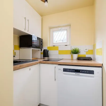 With Parking Close To The Krupowki By Renters