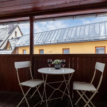 Daire With Parking Close To The Krupowki By Renters