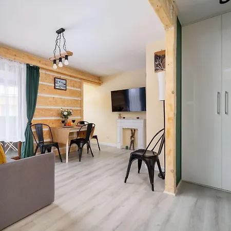 With Parking Close To The Krupowki By Renters Daire *