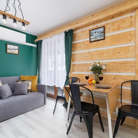 Apartment With Parking Close To The Krupowki By Renters